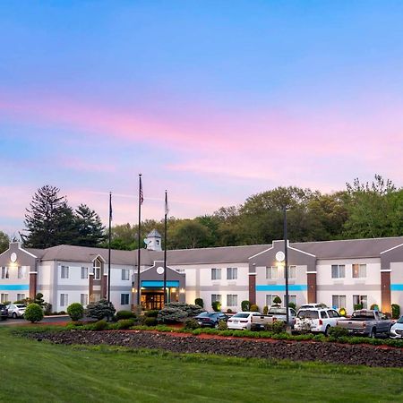 Best Western Plus New England Inn & Suites Berlin Exterior foto