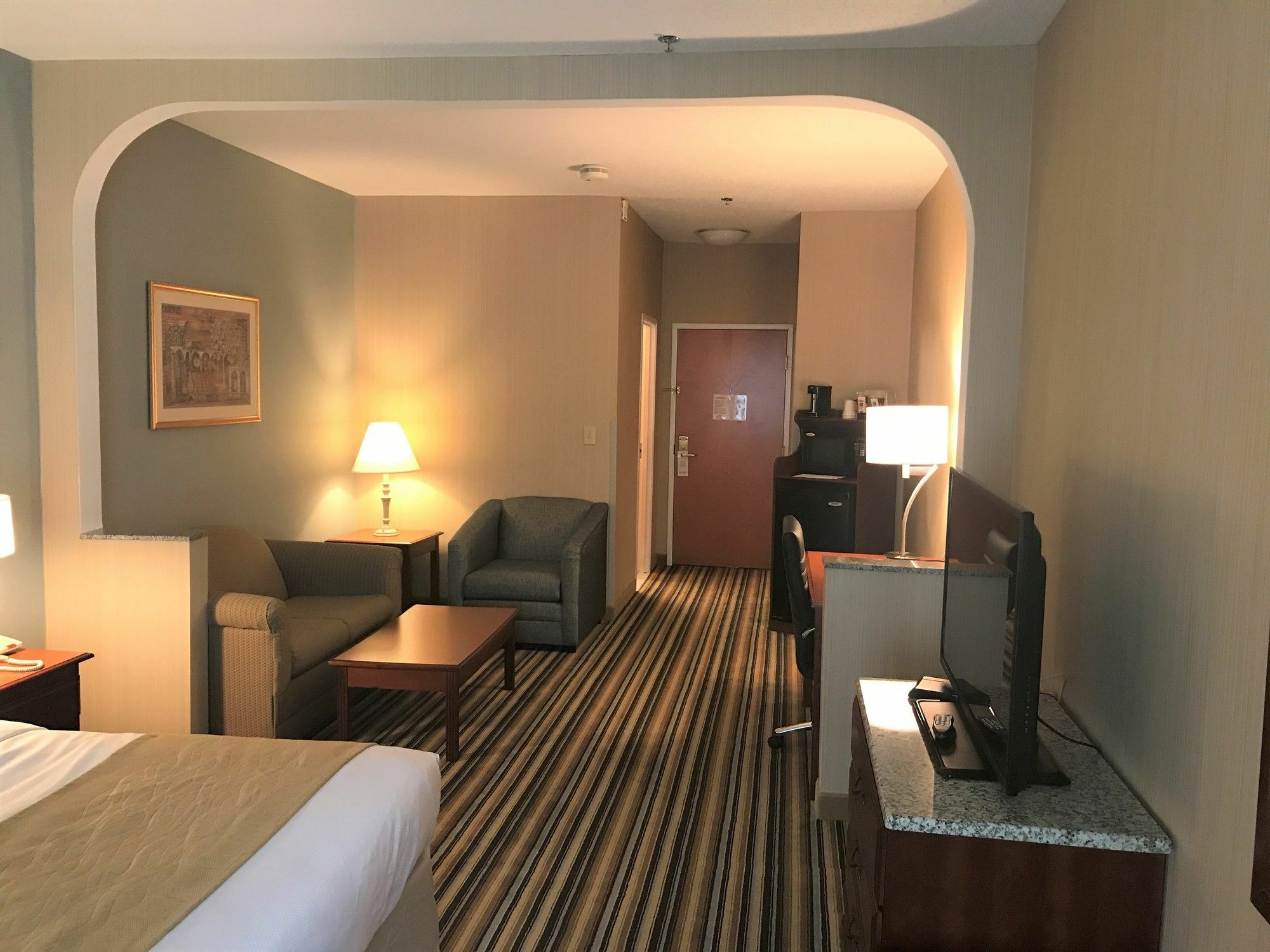 Best Western Plus New England Inn & Suites Berlin Exterior foto